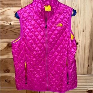 Women’s North Face vest
